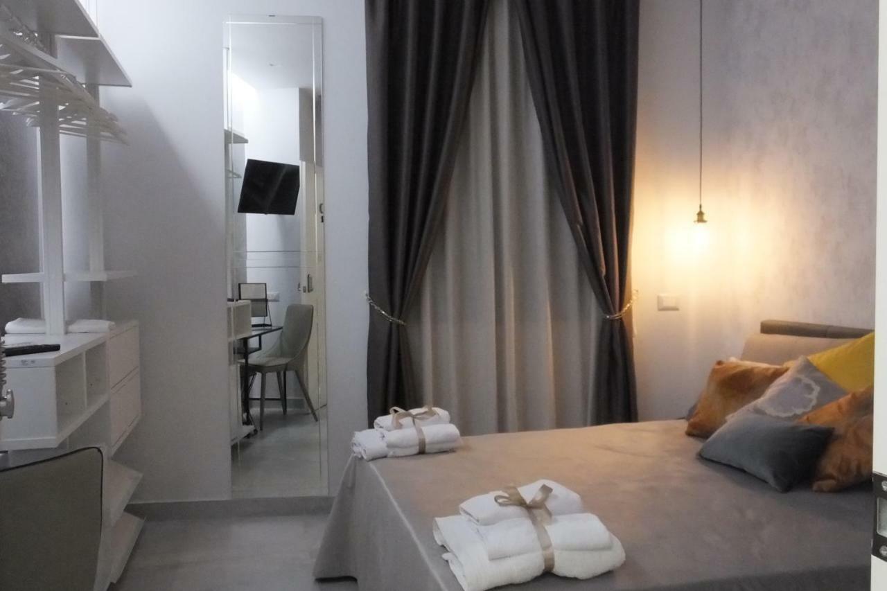 Prestige House Hotell Salerno Exteriör bild