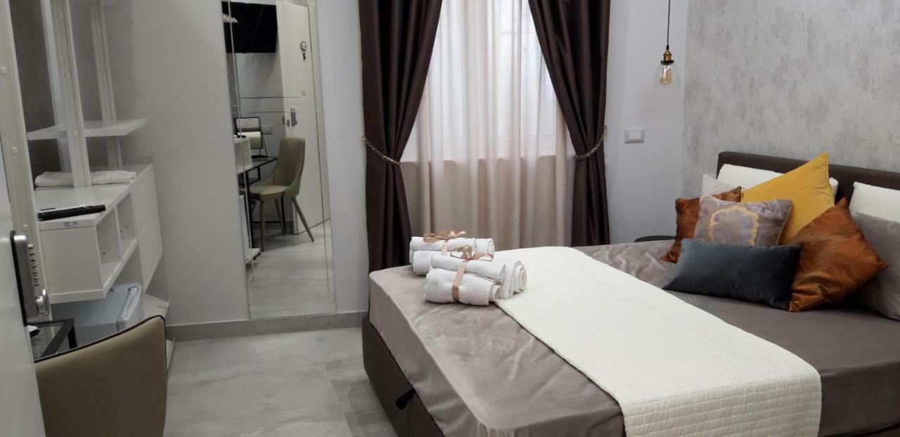 Prestige House Hotell Salerno Exteriör bild